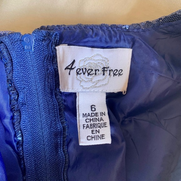 4 ever Free Deep Blue Tulle Dress with Sequins and Bow detail SIZE 4 NWT - Picture 7 of 7